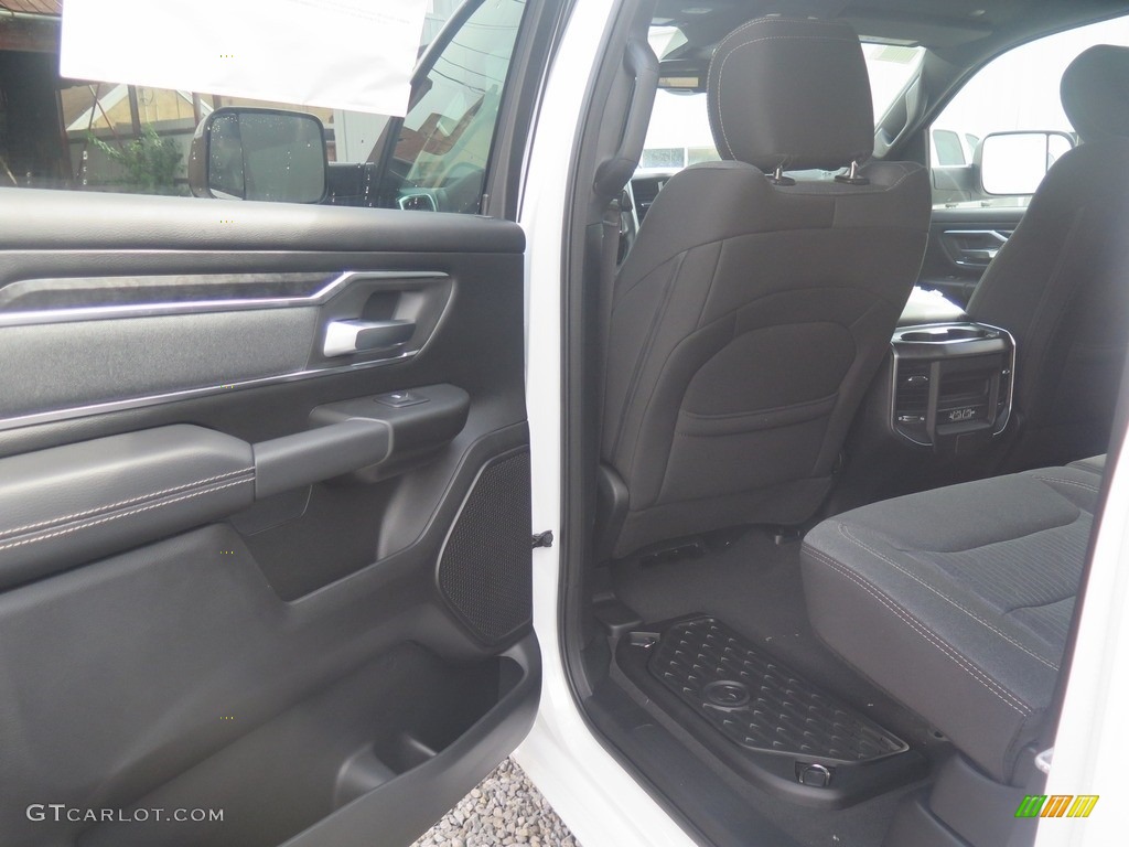 2019 1500 Big Horn Crew Cab 4x4 - Bright White / Black photo #26