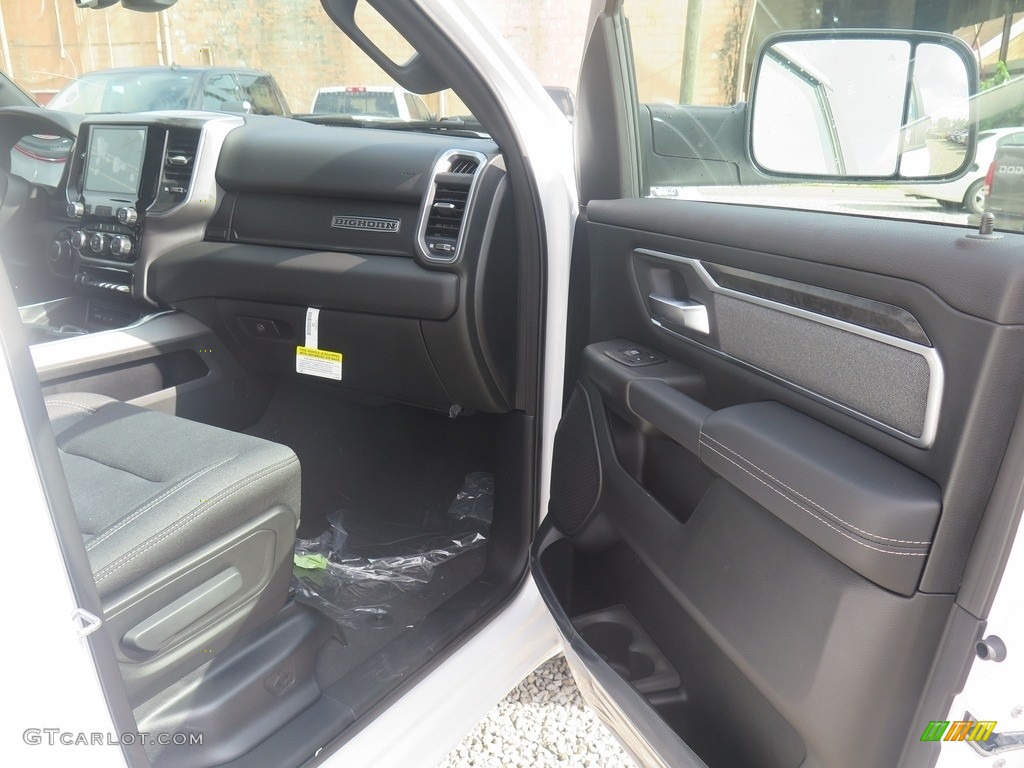 2019 1500 Big Horn Crew Cab 4x4 - Bright White / Black photo #27