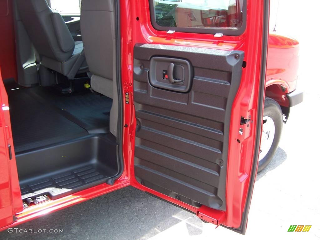 2009 Express 2500 Cargo Van - Victory Red / Medium Pewter photo #15
