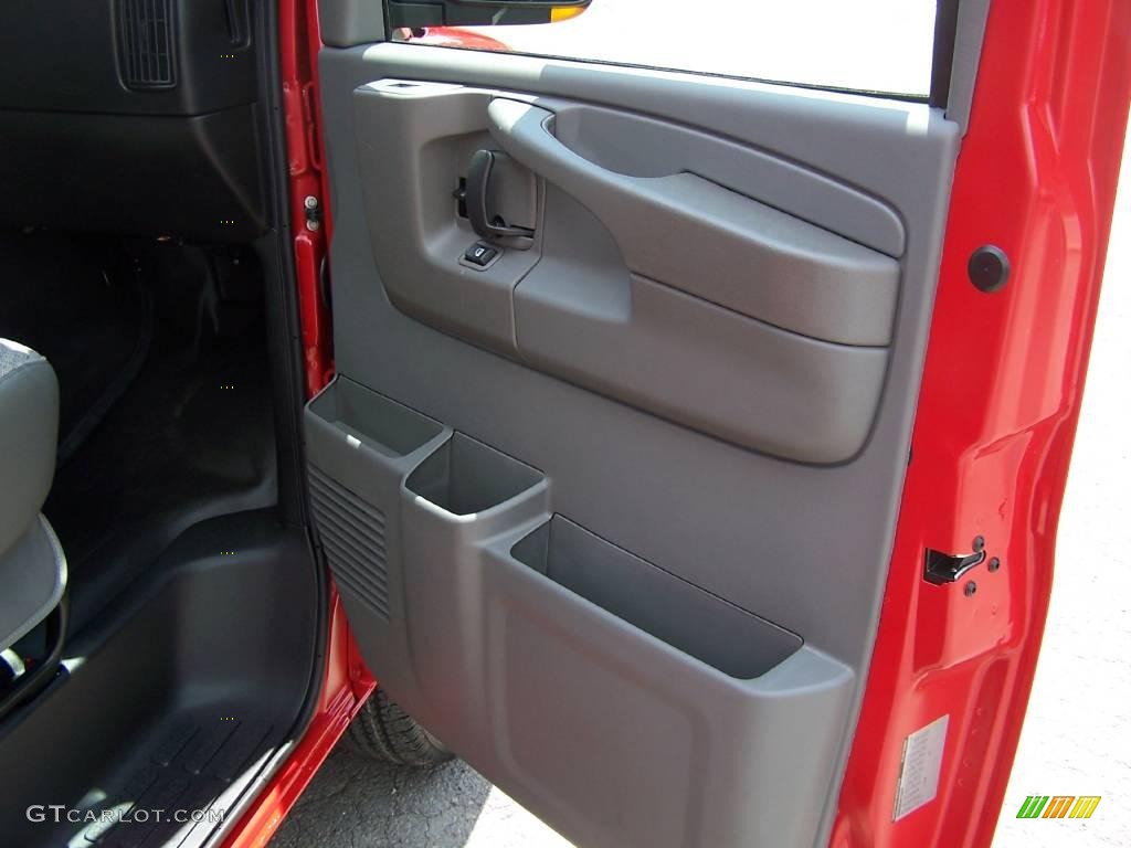 2009 Express 2500 Cargo Van - Victory Red / Medium Pewter photo #17