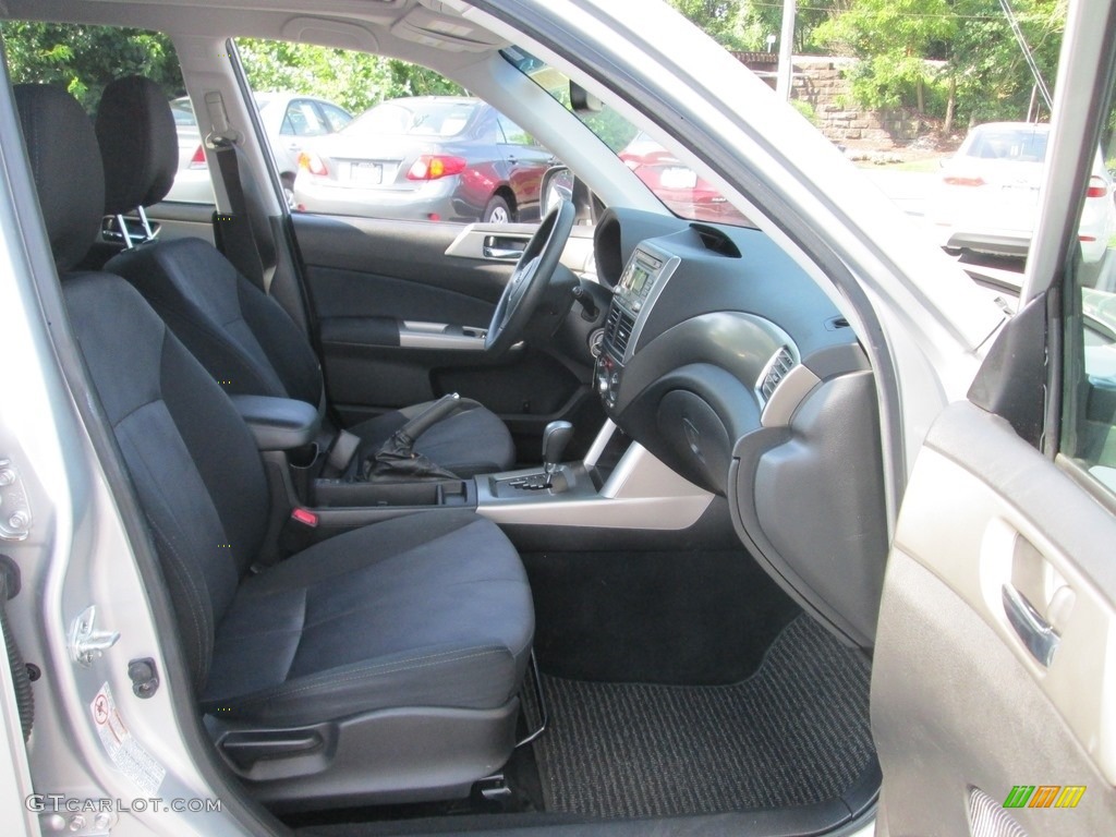 2010 Forester 2.5 X Premium - Spark Silver Metallic / Black photo #18