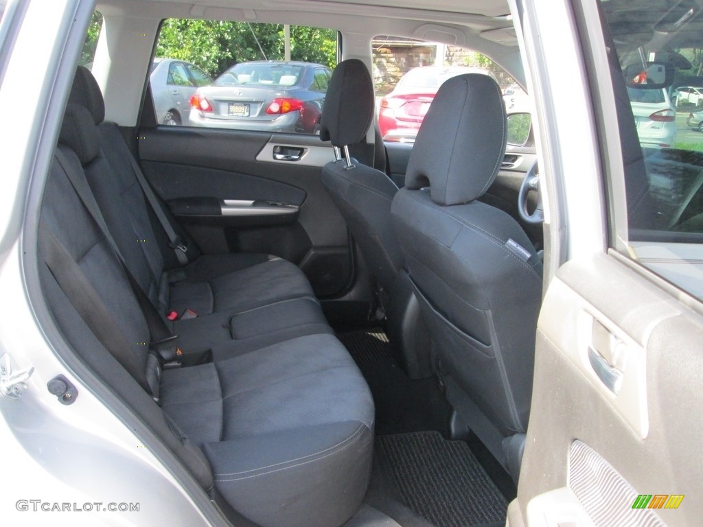 2010 Forester 2.5 X Premium - Spark Silver Metallic / Black photo #19