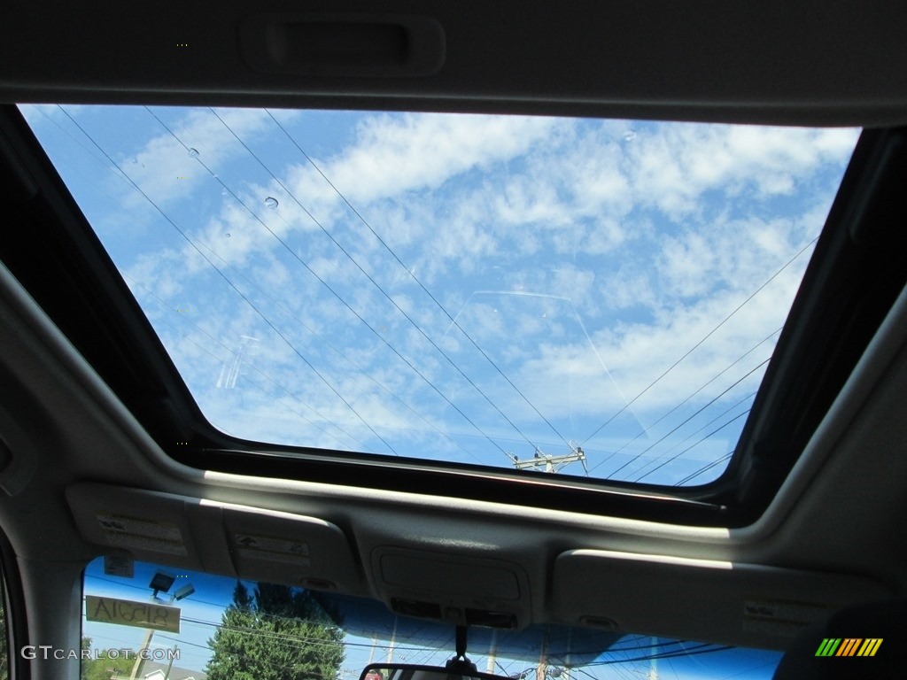 2010 Forester 2.5 X Premium - Spark Silver Metallic / Black photo #21