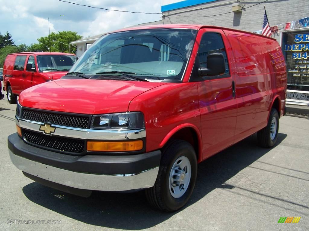 2009 Express 2500 Cargo Van - Victory Red / Medium Pewter photo #51