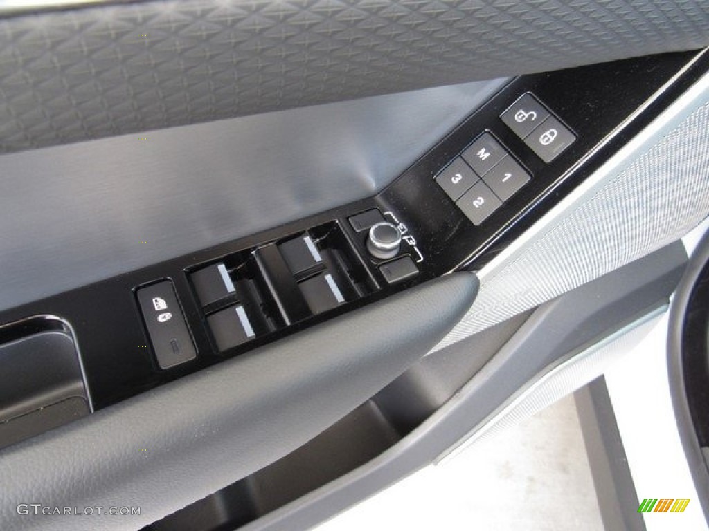 2018 Range Rover Velar S - Fuji White / Ebony photo #25