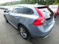 Mussel Blue Metallic - V60 Cross Country T5 AWD Photo No. 6