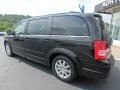 2008 Brilliant Black Crystal Pearlcoat Chrysler Town & Country Touring  photo #12