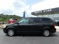 2008 Brilliant Black Crystal Pearlcoat Chrysler Town & Country Touring  photo #13