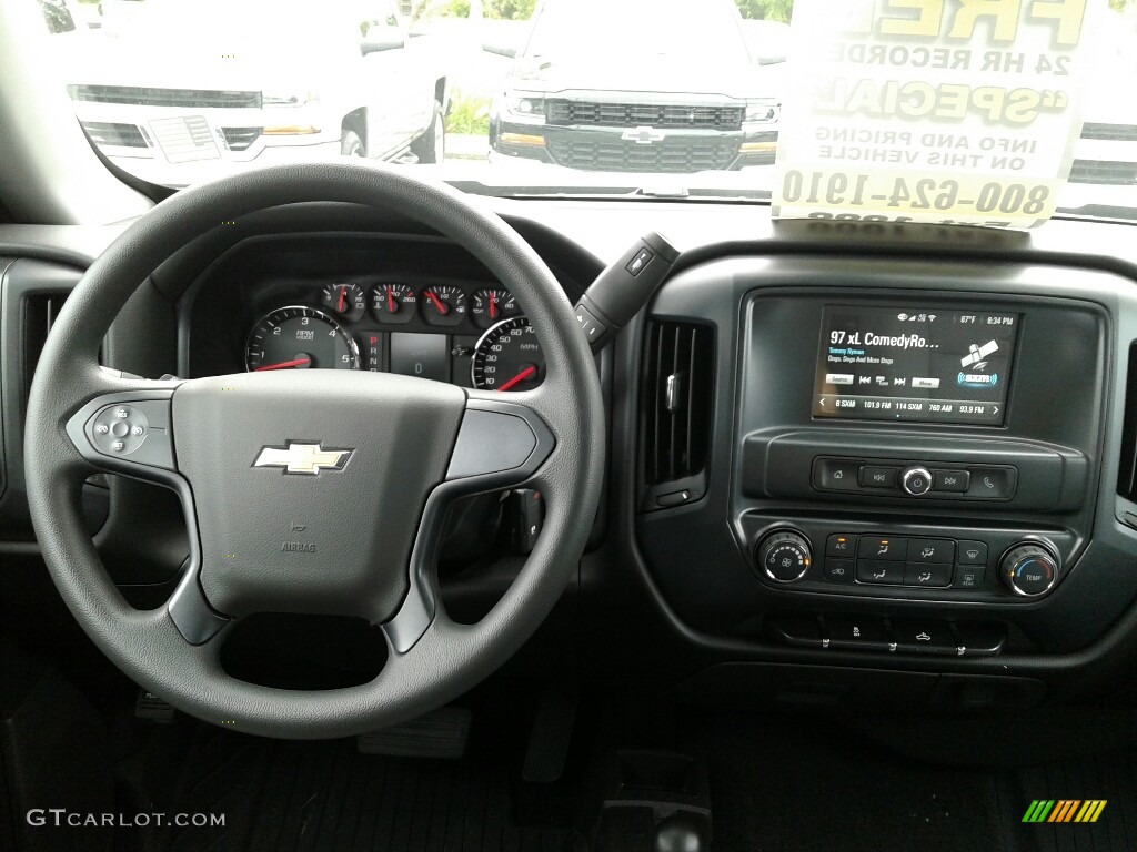 2018 Silverado 1500 Custom Crew Cab 4x4 - Silver Ice Metallic / Dark Ash/Jet Black photo #13