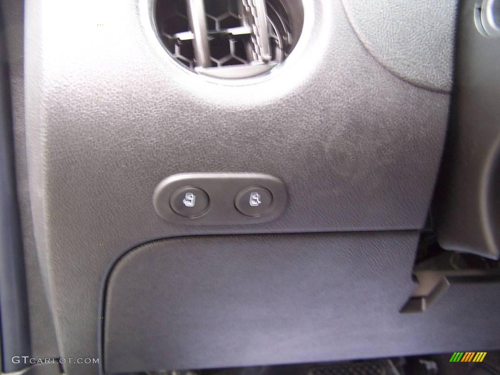 2009 HHR LS Panel - Summit White / Ebony photo #16