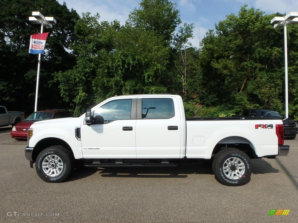 Oxford White 2019 Ford F250 Super Duty XLT Crew Cab 4x4 Exterior Photo #128779866