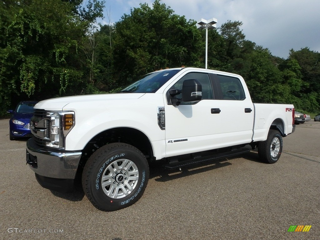 Oxford White 2019 Ford F250 Super Duty XLT Crew Cab 4x4 Exterior Photo #128779887