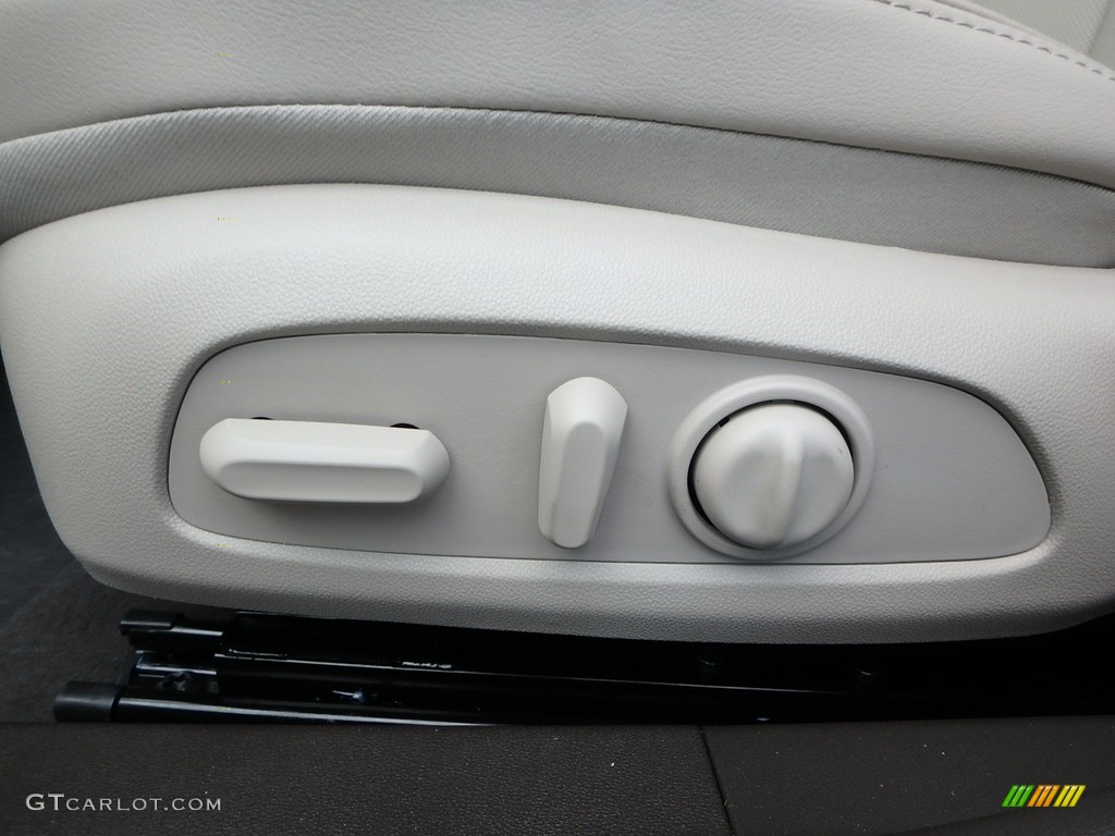 2019 Buick LaCrosse Essence AWD Controls Photo #128779896