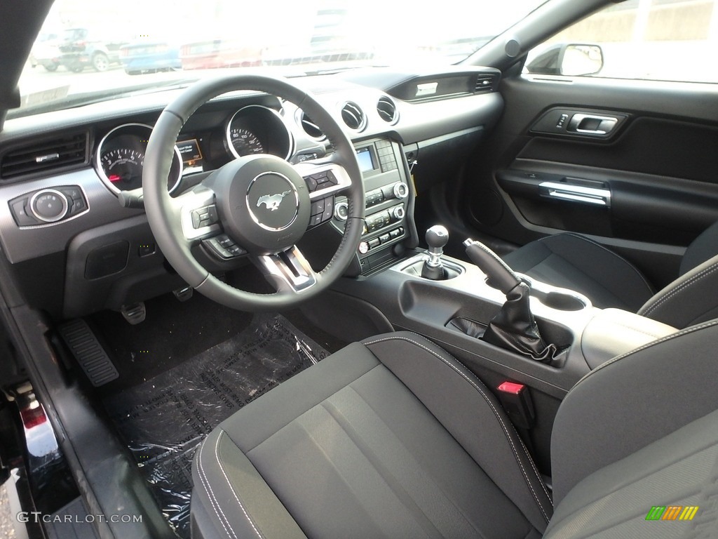 Ebony Interior 2019 Ford Mustang GT Fastback Photo #128780484