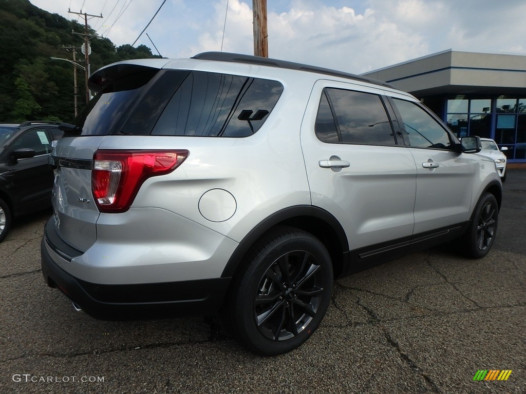 2018 Explorer XLT 4WD - Ingot Silver / Ebony Black photo #3