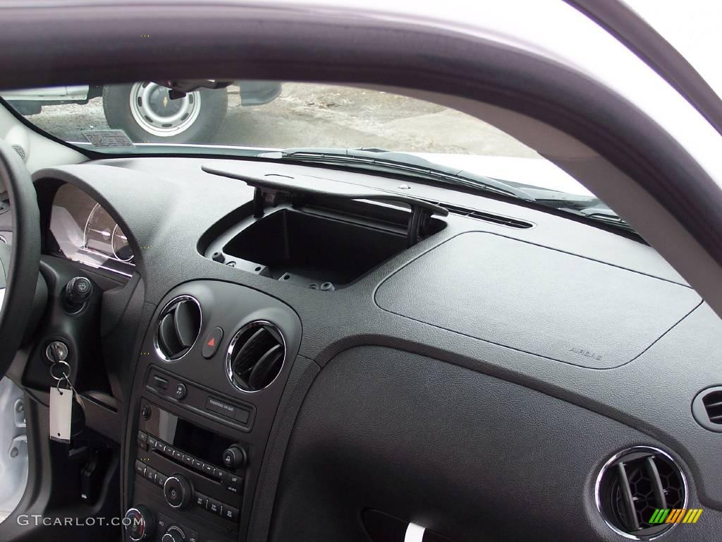 2009 HHR LS Panel - Summit White / Ebony photo #22