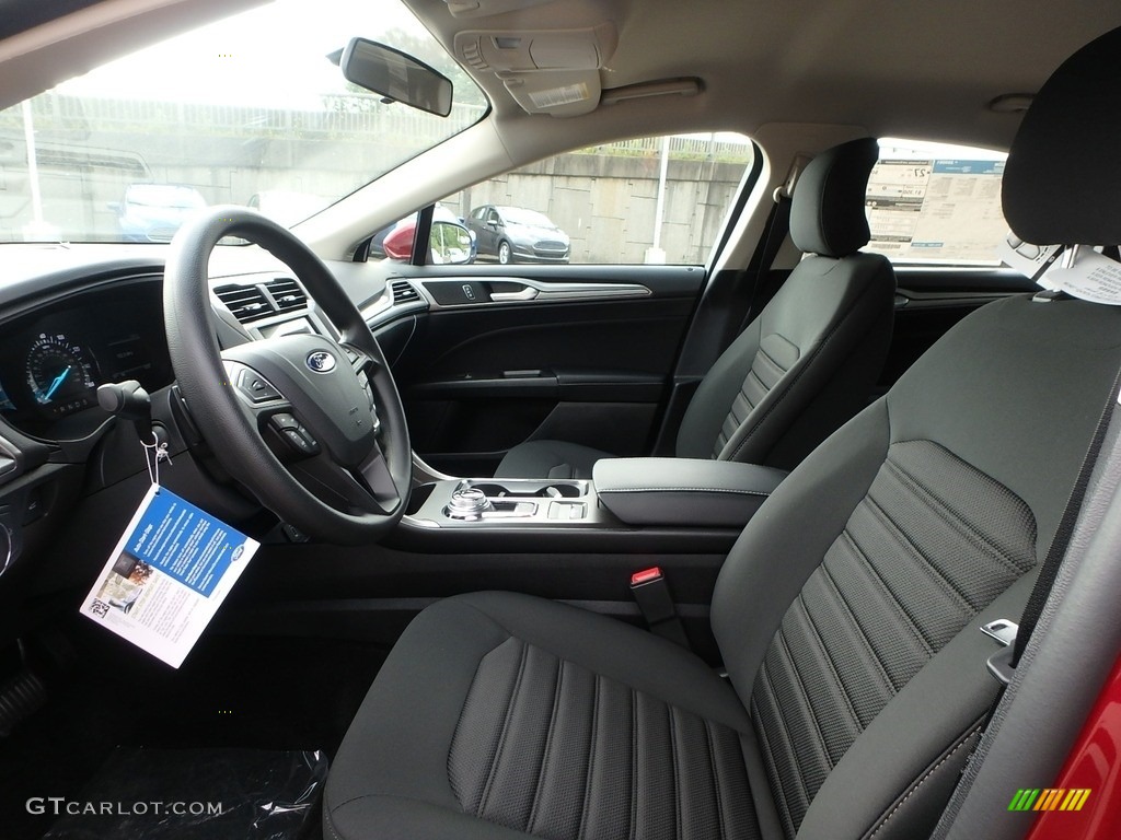 Ebony Interior 2018 Ford Fusion SE Photo #128782599