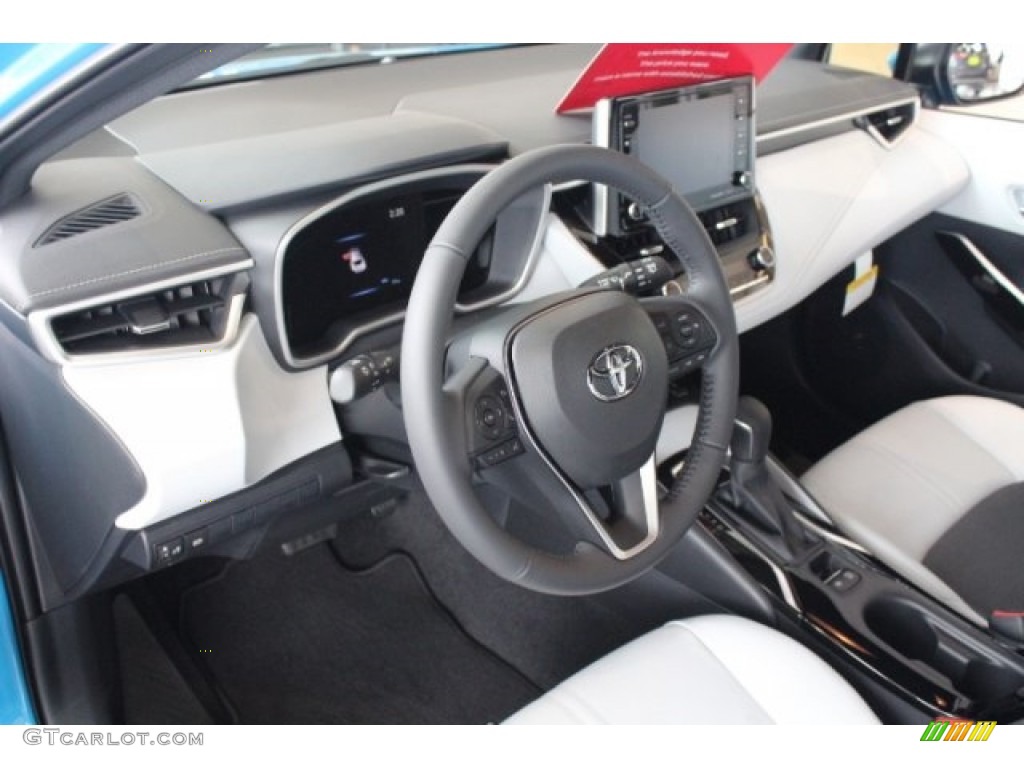 Moonstone Interior 2019 Toyota Corolla Hatchback Xse Photo
