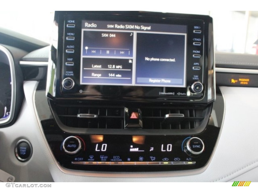 2019 Toyota Corolla Hatchback XSE Controls Photos
