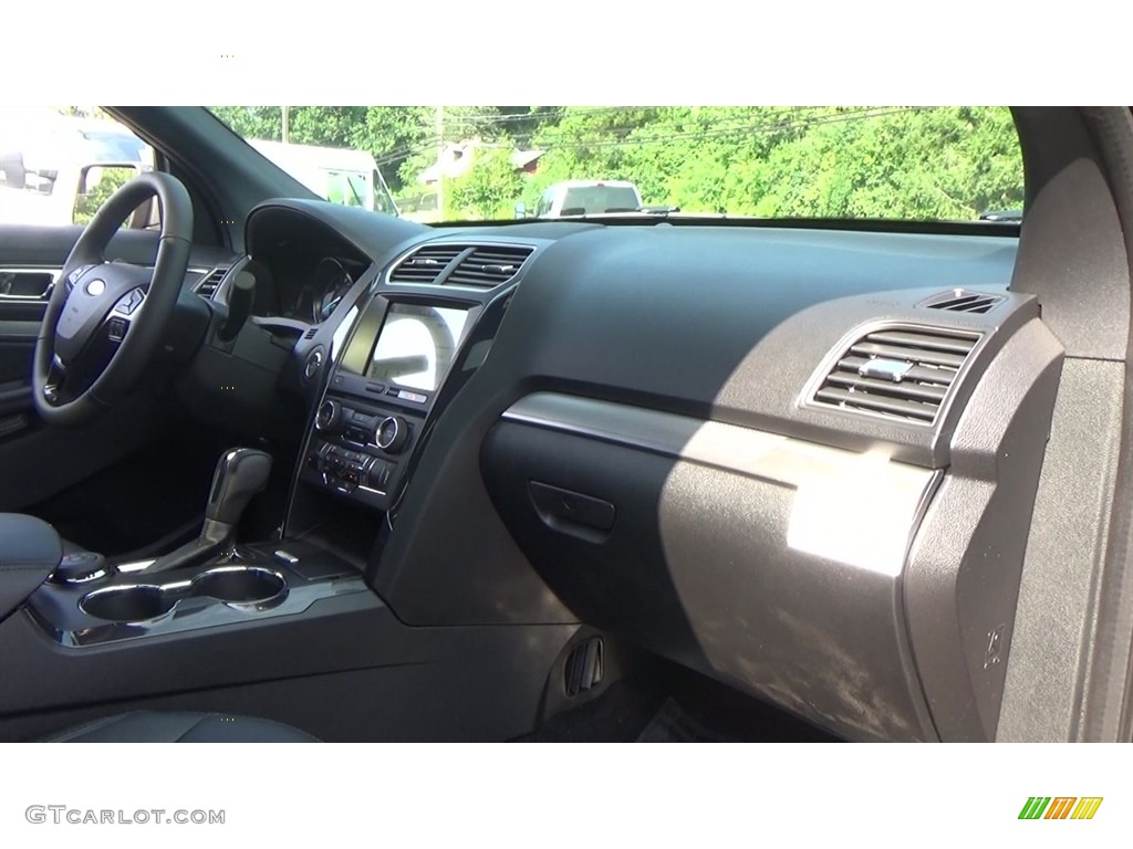 2018 Explorer XLT 4WD - Burgundy Velvet / Ebony Black photo #27