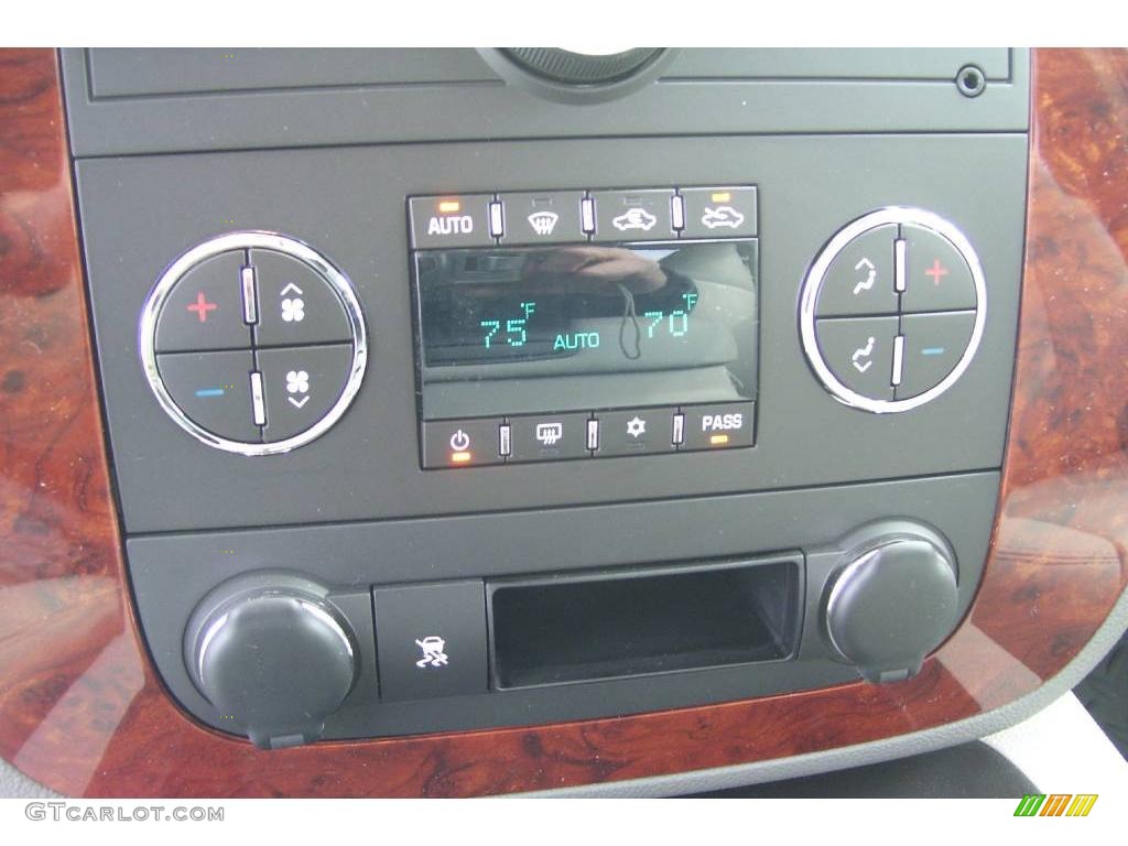 2009 Silverado 1500 LTZ Extended Cab 4x4 - Summit White / Light Titanium photo #32