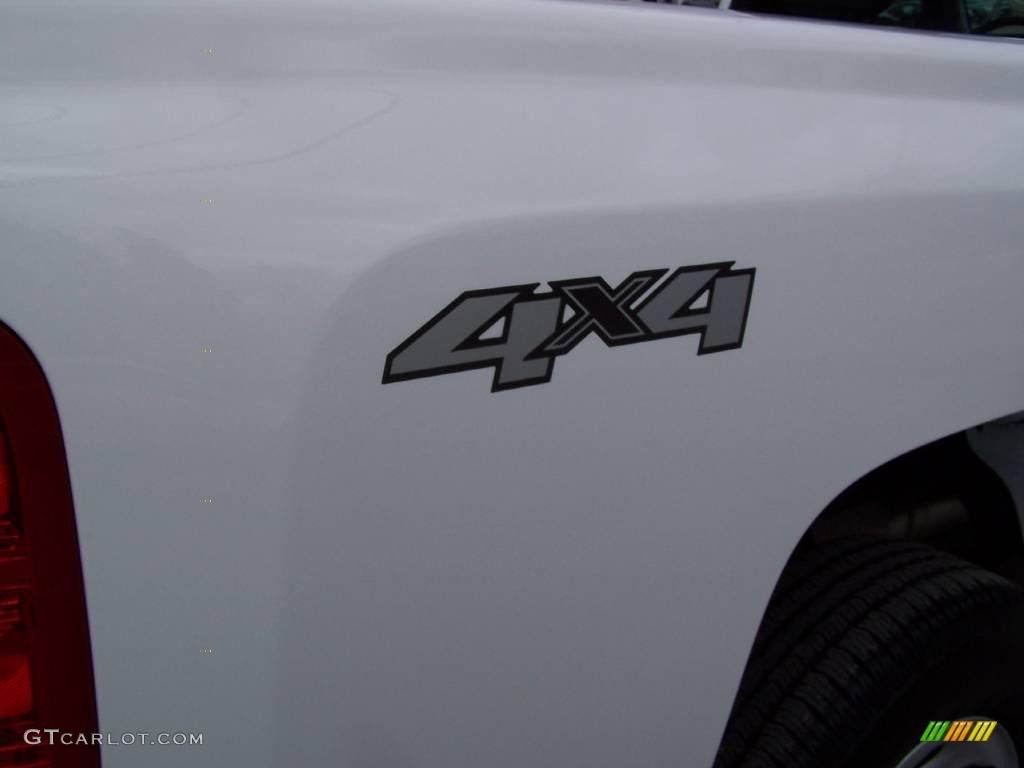 2009 Silverado 1500 Regular Cab 4x4 - Summit White / Dark Titanium photo #10