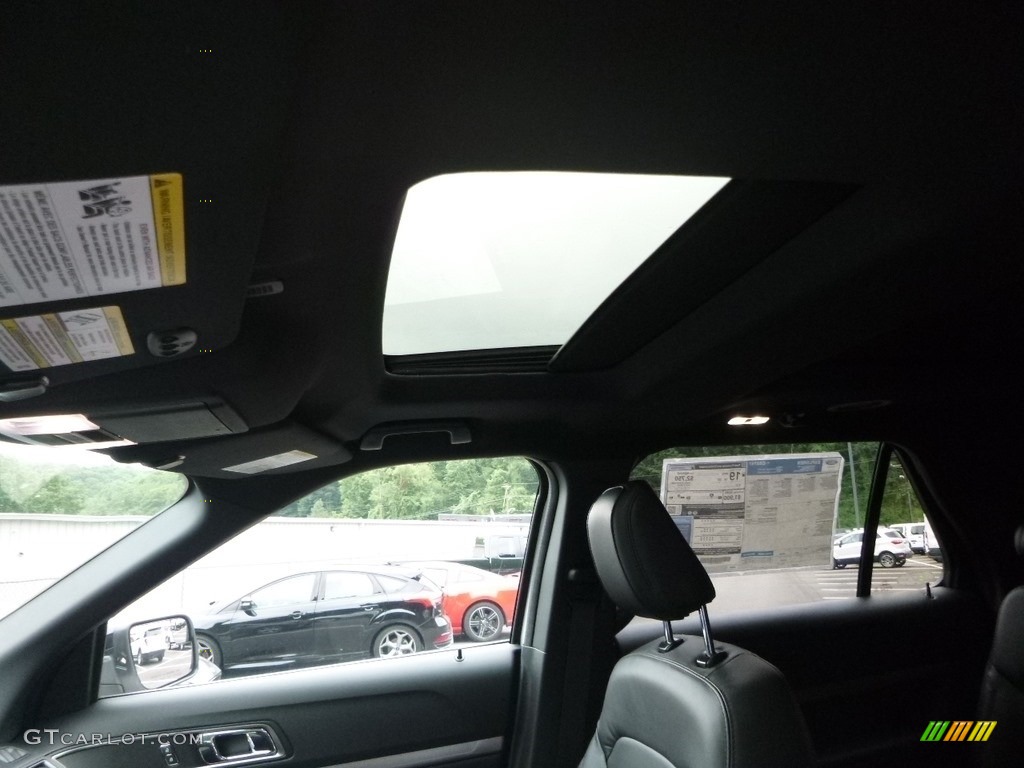 2018 Explorer XLT 4WD - White Platinum / Ebony Black photo #12