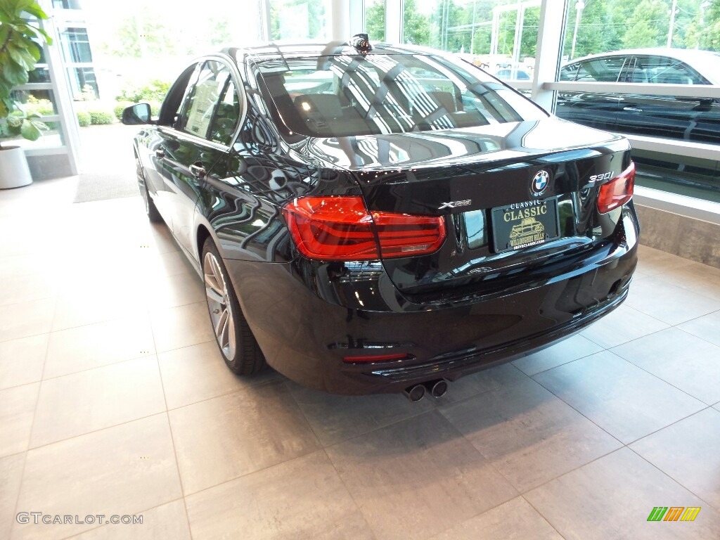 2018 3 Series 330i xDrive Sedan - Jet Black / Black photo #2