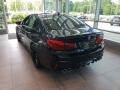 Black Sapphire Metallic - M5 Sedan Photo No. 2