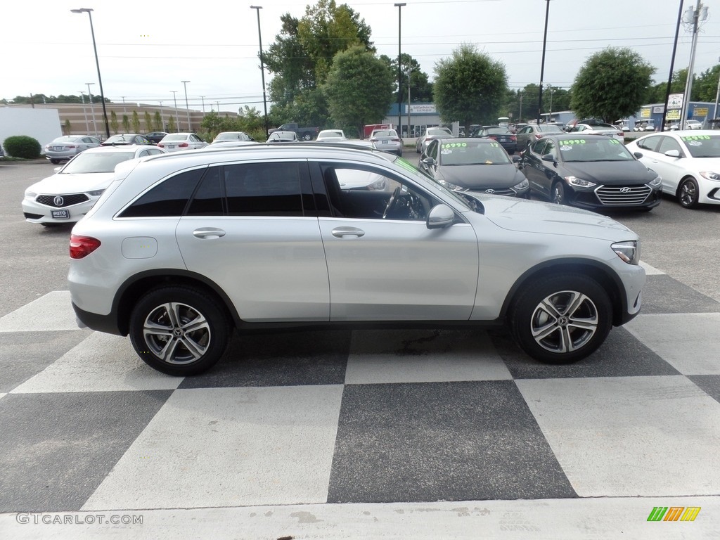 2018 GLC 300 4Matic - Iridium Silver Metallic / Black photo #3