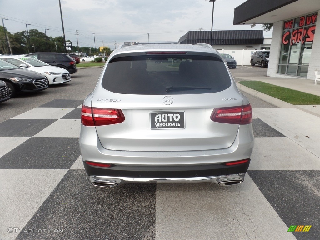 2018 GLC 300 4Matic - Iridium Silver Metallic / Black photo #4