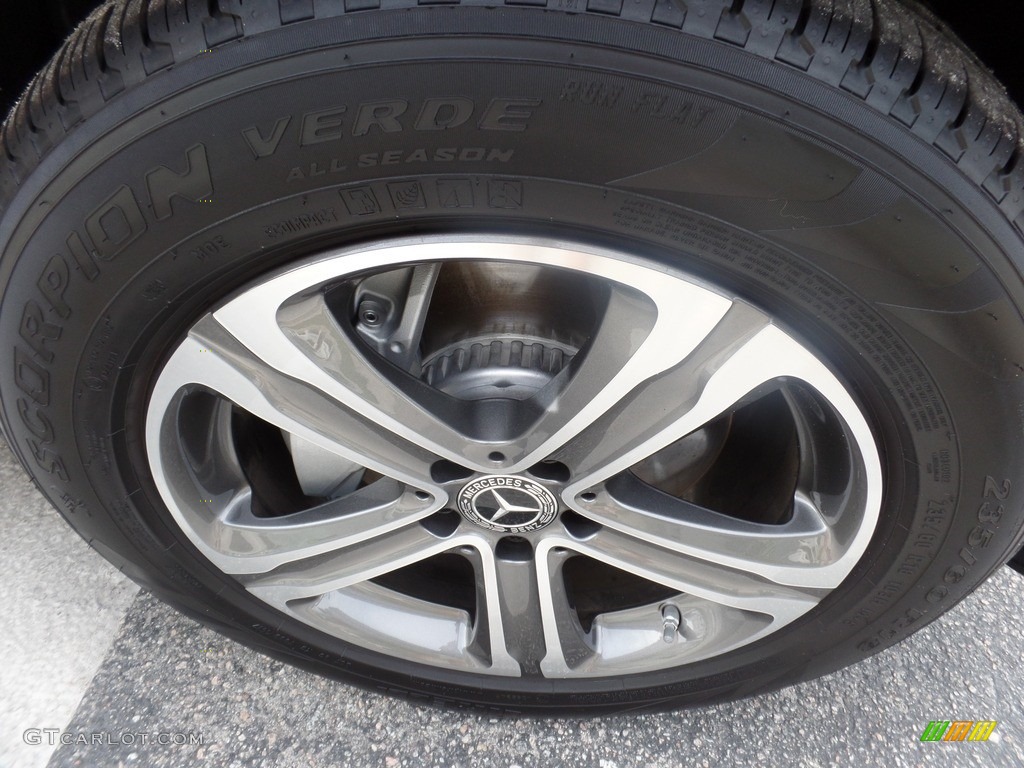 2018 GLC 300 4Matic - Iridium Silver Metallic / Black photo #7