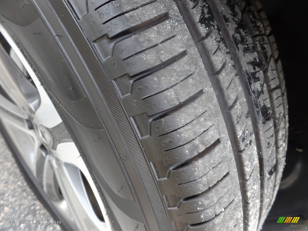2018 GLC 300 4Matic - Iridium Silver Metallic / Black photo #8