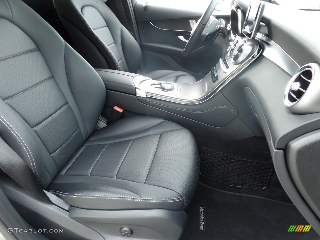 2018 GLC 300 4Matic - Iridium Silver Metallic / Black photo #13