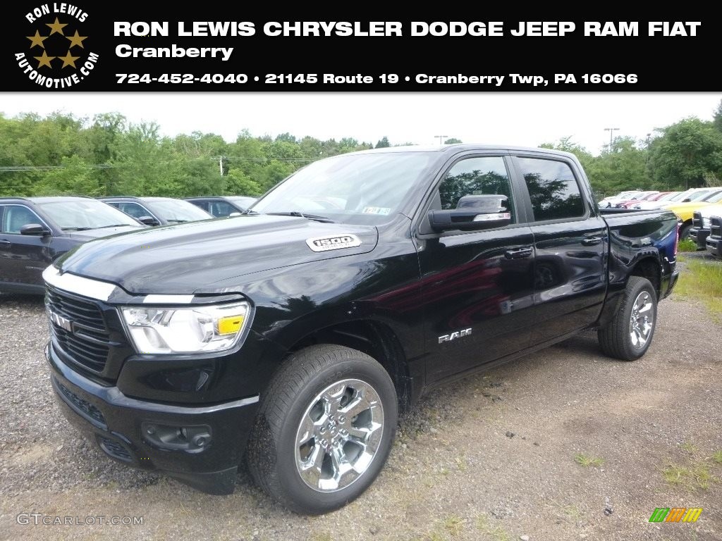 2019 1500 Big Horn Crew Cab 4x4 - Diamond Black Crystal Pearl / Black photo #1