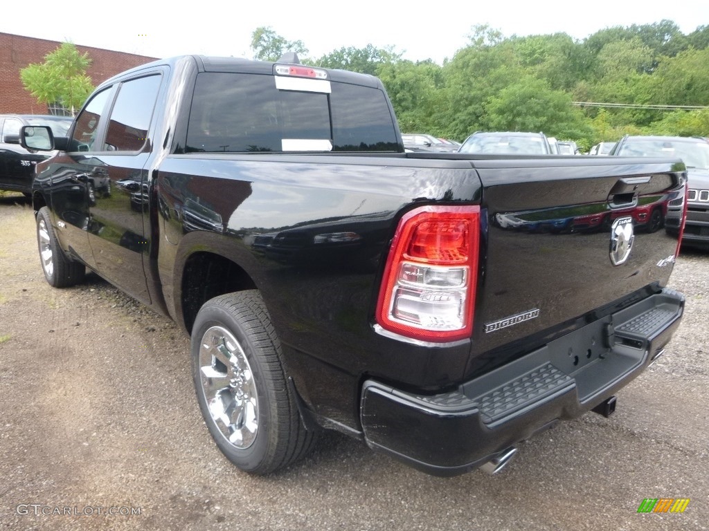 2019 1500 Big Horn Crew Cab 4x4 - Diamond Black Crystal Pearl / Black photo #3