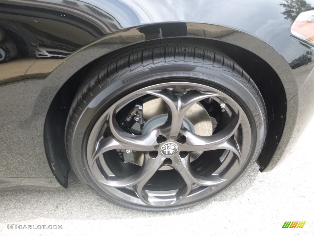 2018 Alfa Romeo Giulia AWD Wheel Photo #128802339