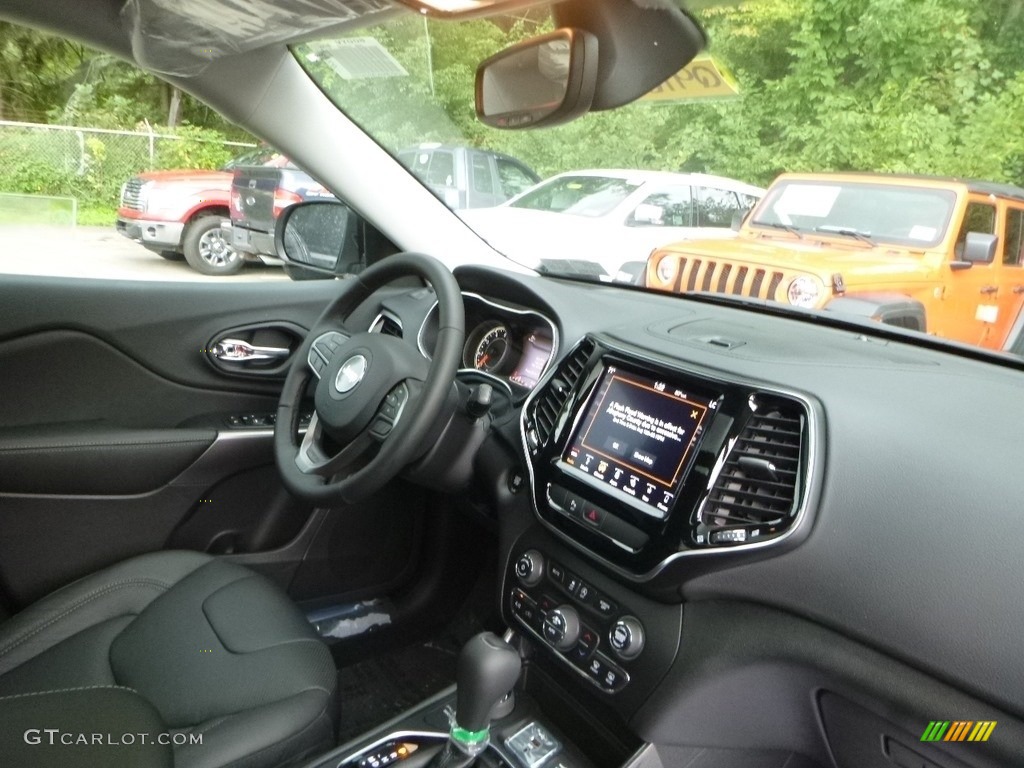 2019 Cherokee Limited 4x4 - Diamond Black Crystal Pearl / Black photo #11