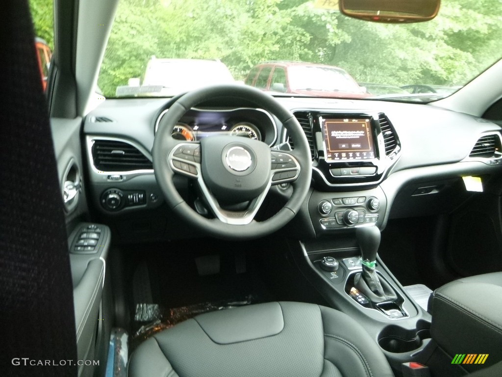 2019 Cherokee Limited 4x4 - Diamond Black Crystal Pearl / Black photo #13