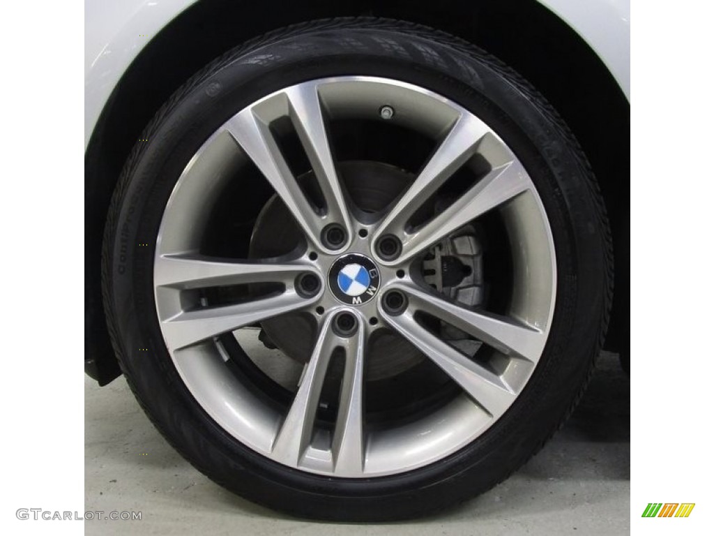 2018 3 Series 330i xDrive Sedan - Glacier Silver Metallic / Black photo #30