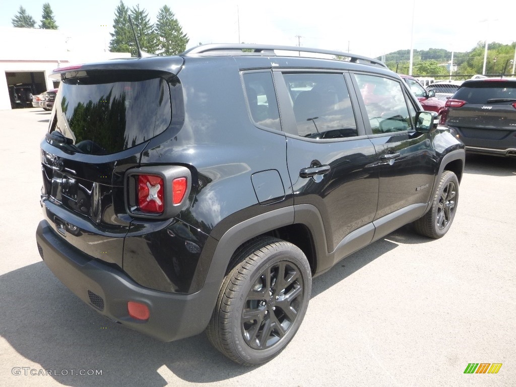 2018 Renegade Latitude 4x4 - Black / Black photo #5