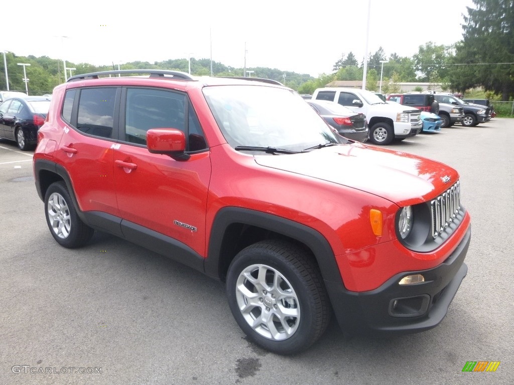 2018 Renegade Latitude 4x4 - Colorado Red / Black photo #7