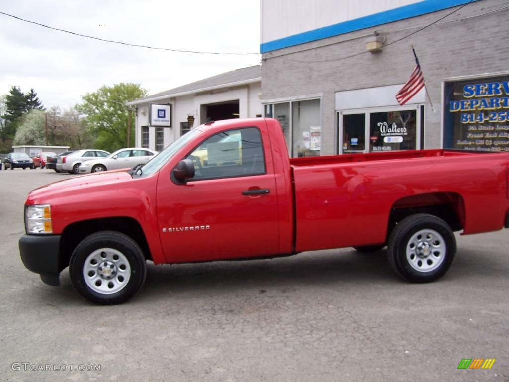 2009 Silverado 1500 Regular Cab - Victory Red / Dark Titanium photo #4