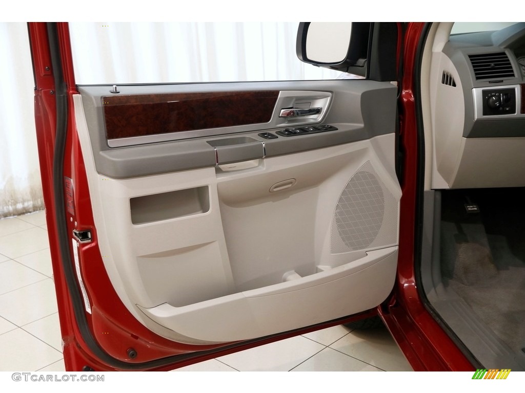 2010 Town & Country Touring - Inferno Red Crystal Pearl / Medium Slate Gray/Light Shale photo #5