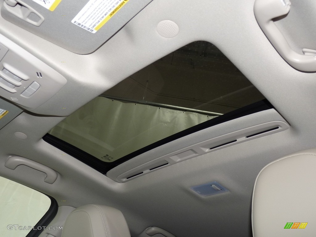 2019 Buick Encore Essence AWD Sunroof Photo #128820539