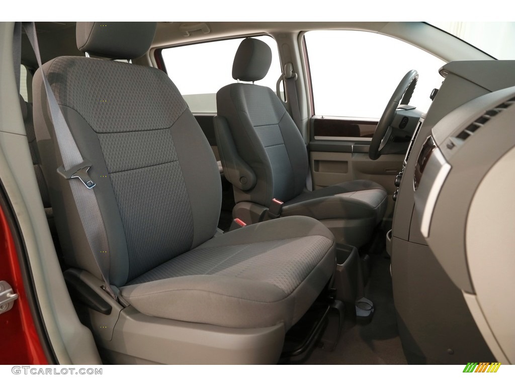 2010 Town & Country Touring - Inferno Red Crystal Pearl / Medium Slate Gray/Light Shale photo #23