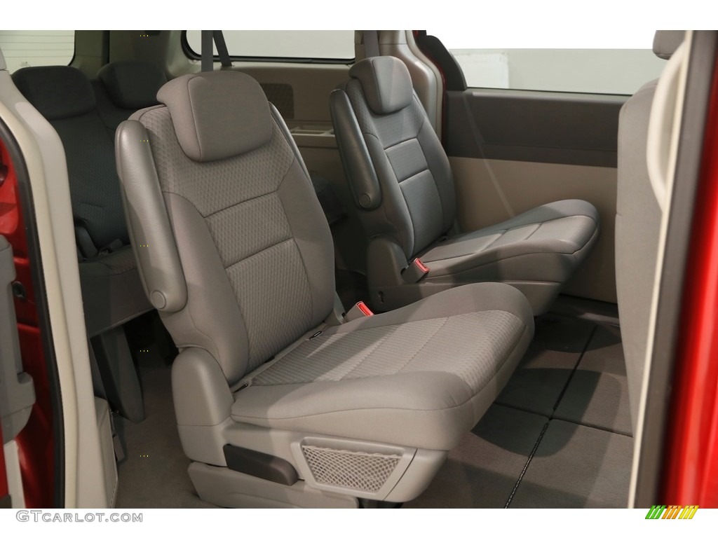 2010 Town & Country Touring - Inferno Red Crystal Pearl / Medium Slate Gray/Light Shale photo #24