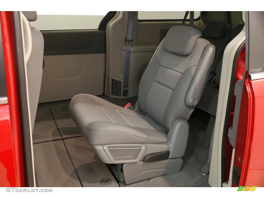 2010 Town & Country Touring - Inferno Red Crystal Pearl / Medium Slate Gray/Light Shale photo #26