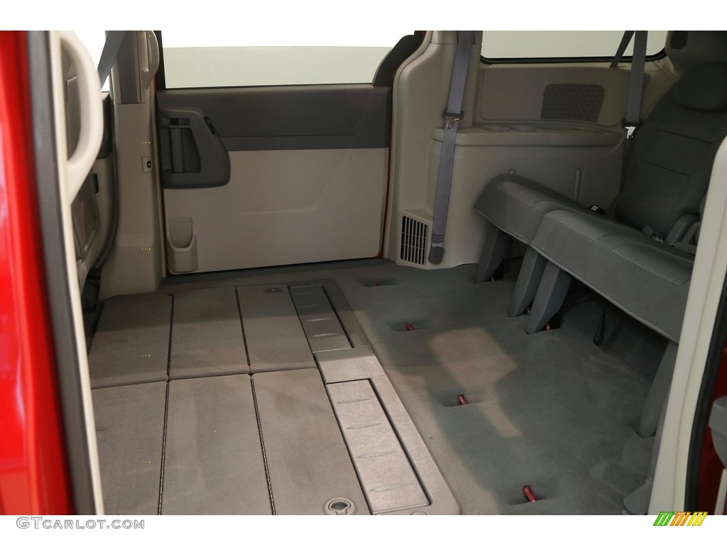 2010 Town & Country Touring - Inferno Red Crystal Pearl / Medium Slate Gray/Light Shale photo #27