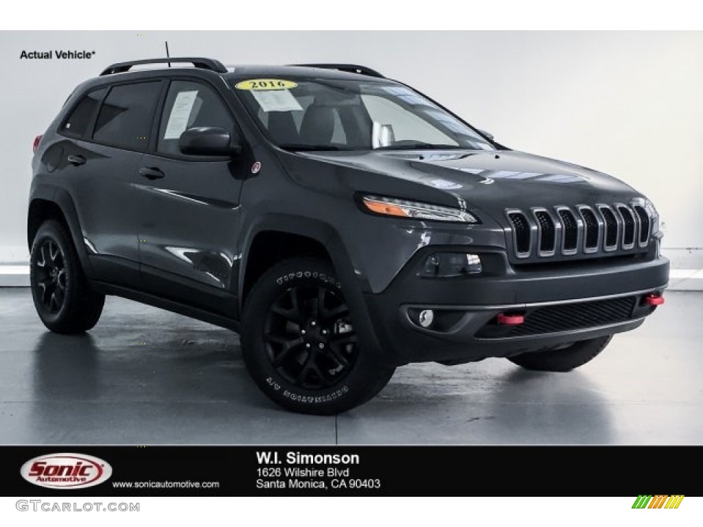 Granite Crystal Metallic Jeep Cherokee